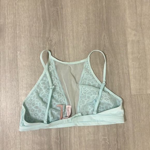 Victoria Secret Dream Angels Baby Blue High Neck Lace Bralette Bra NWT Medium - Picture 4 of 7
